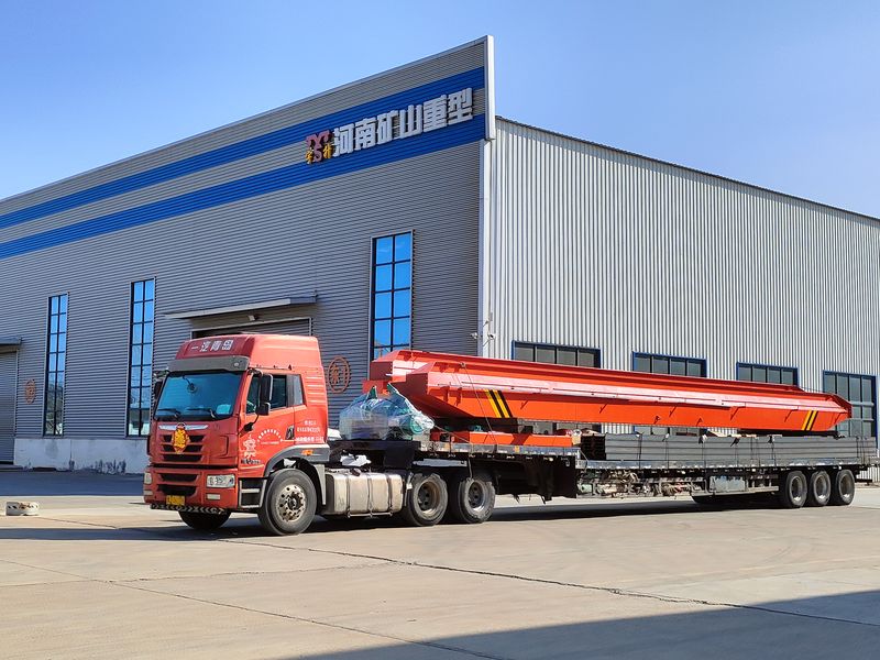 電動(dòng)單梁起重機(jī)，LD20t-26.8m，4臺(tái)，發(fā)往石家莊交付客戶使用。