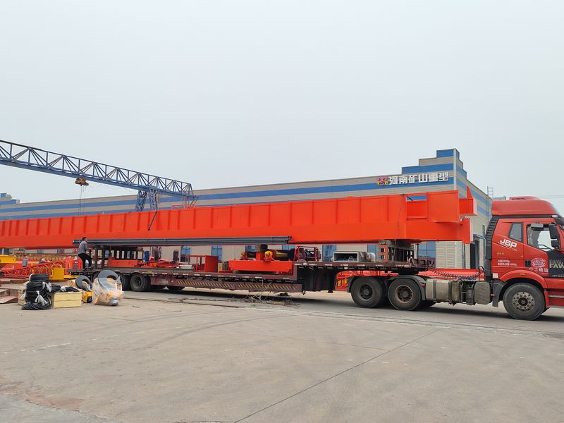 通用橋式起重機(jī) QDXX32/5t—27.7m 制作完成，發(fā)往陜西省銅川市交付客戶使用。